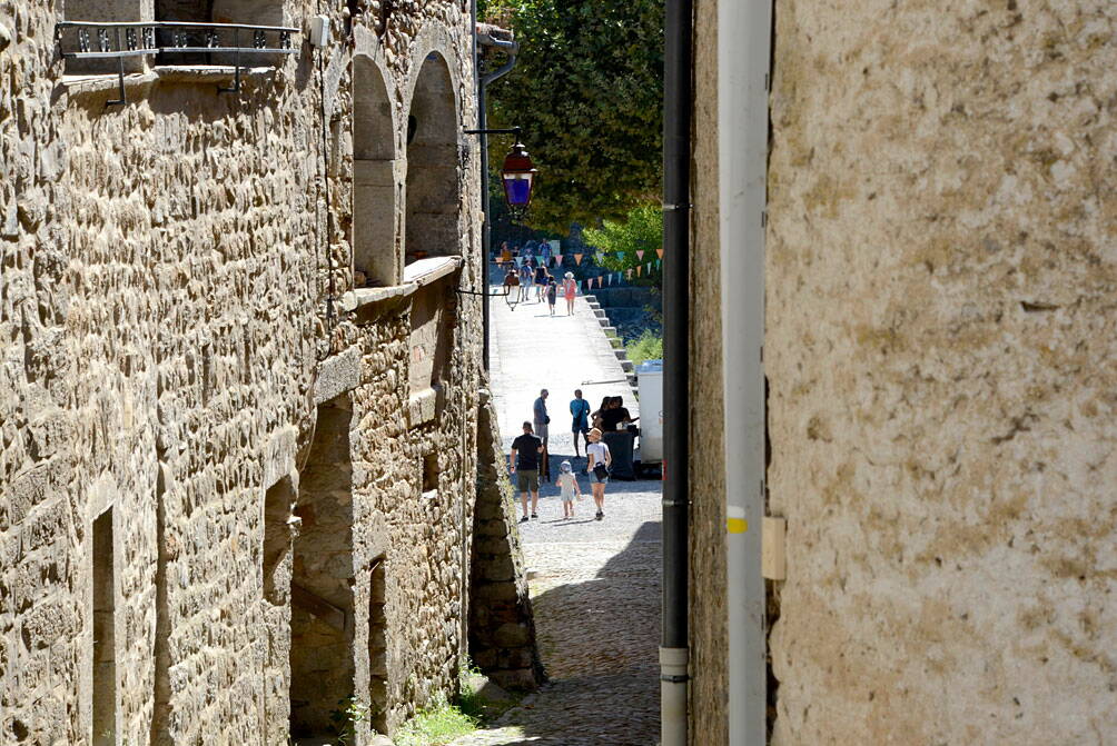 u_labeaume_dsc7116_w.jpg Flanieren in zahlreichen, engen Gassen