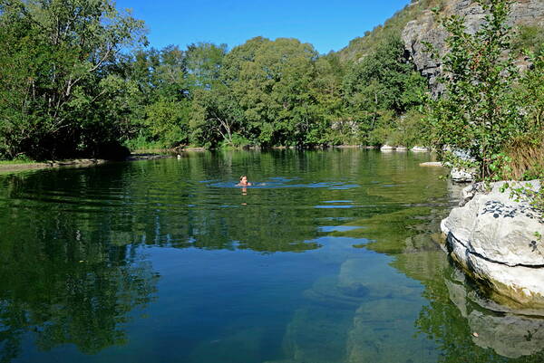 u_beaume_schwimmen_dsc7218.jpg Morgendliches Bad in der Beaume
