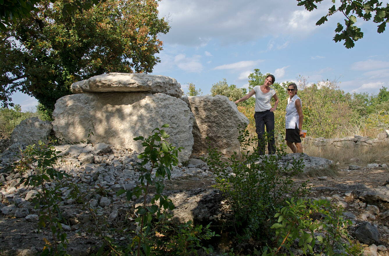 dolmen_dsc0260_w.jpg Dolmen bei Ranc de Figière, vor 5000 Jahren entdeckt